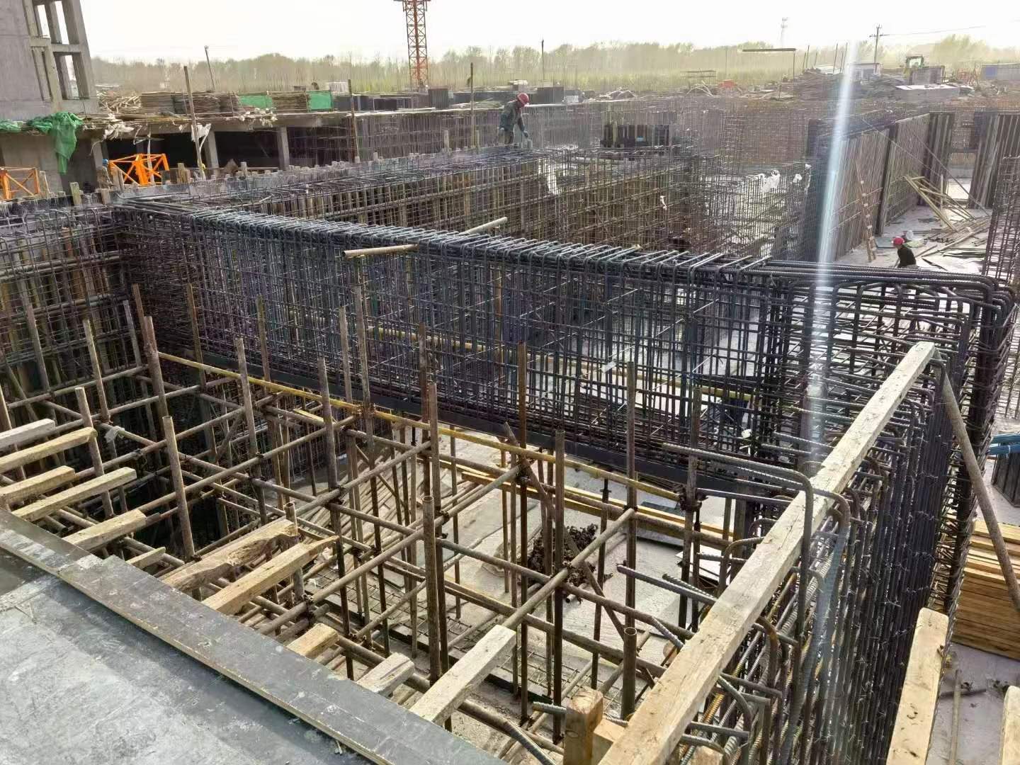丰润建筑基础筏板施工时混凝土有哪些常见问题?